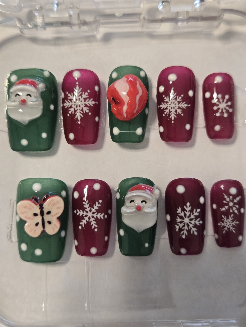 Holiday Press-On Nails Set in Green and Burgandy